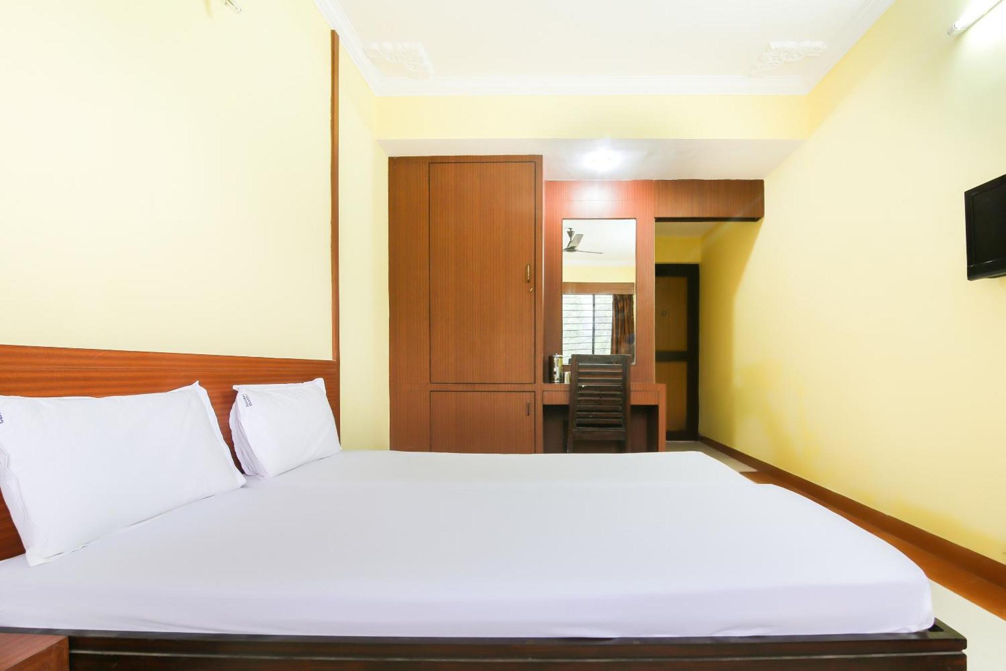 Hotel O Raviraj Classic Cana Extérieur photo